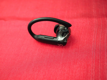 Powerbeats Pro 2 Right Earbud Only & Not Working Damaged
