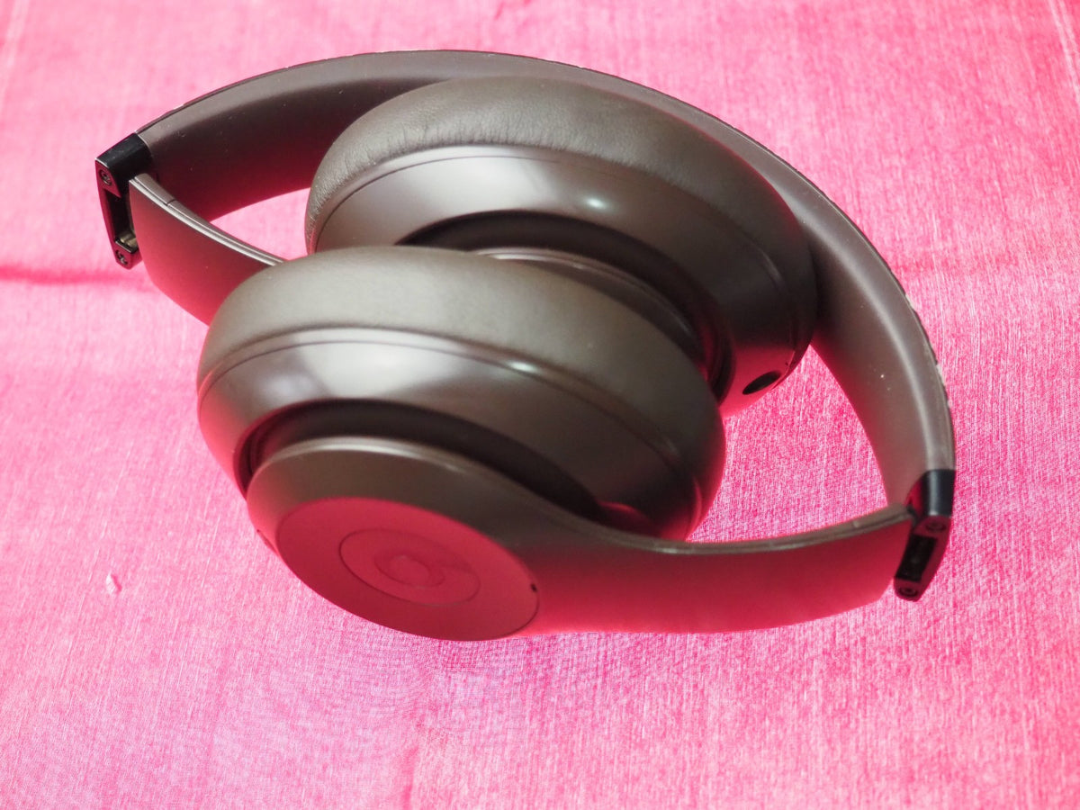 Beats Studio Pro Brown Bluetooth Headphones & NOT Working