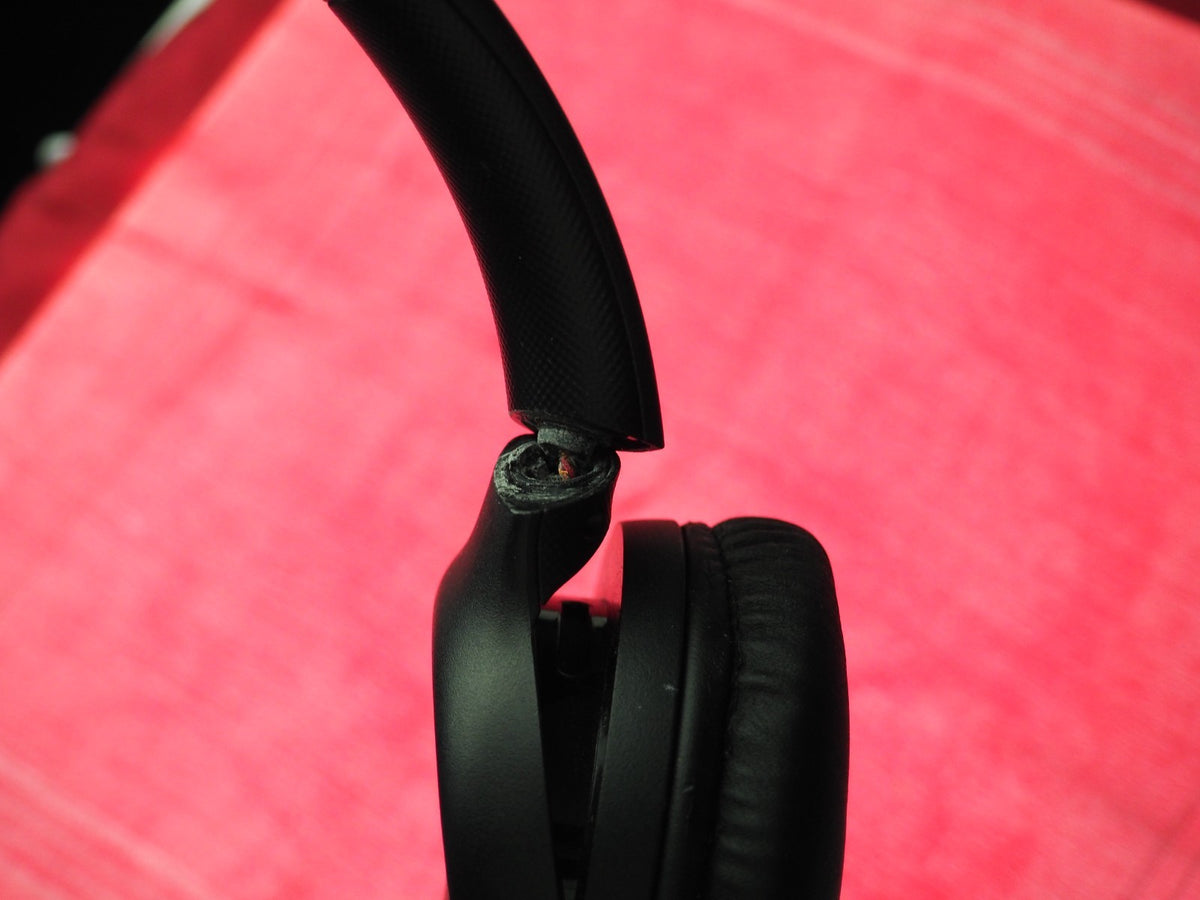 Sony CH-710 Bluetooth Headphones & Working But Snapped