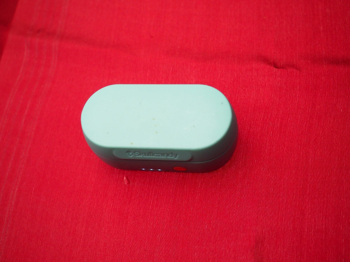 Skullcandy Sesh Evo Case Only & Working