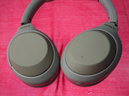 Sony WH-1000XM4 Bluetooth Headphones & Working