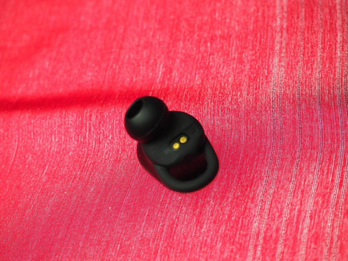 JBL Endurance Race 1 Left Bluetooth Earbud Only & Working