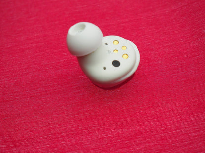 Sennheiser Momentum 4 Right Bluetooth earbud Only & Working