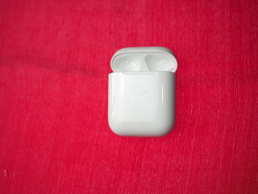 Apple Airpods Lightning Case Only & Working (A1602)