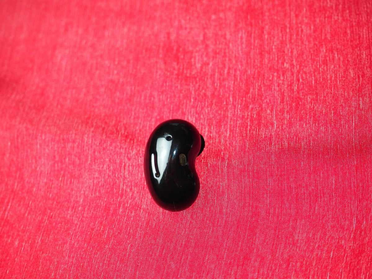 Samsung Galaxy Buds Live Right Bluetooth Earbud Only & Working