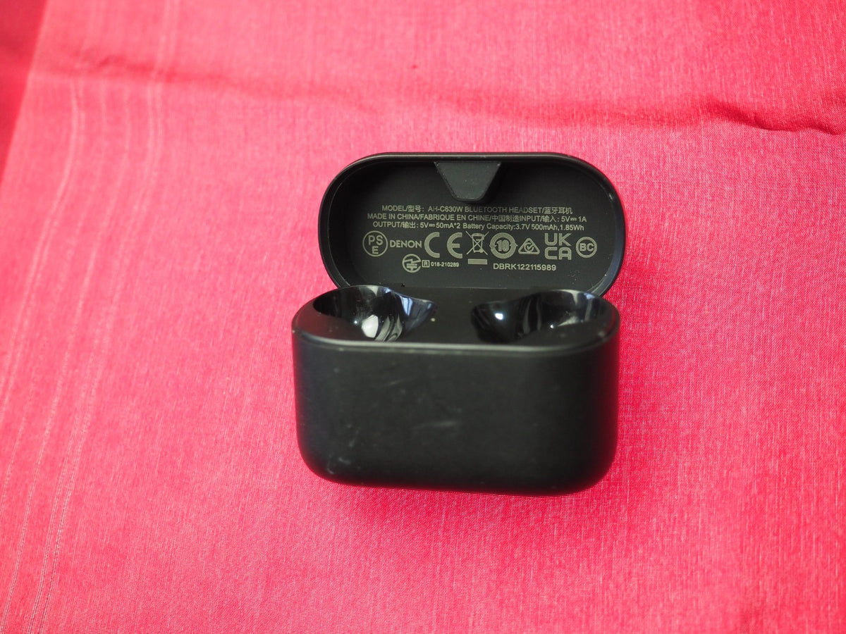 Denon AH-630 Charging Case Only & Working