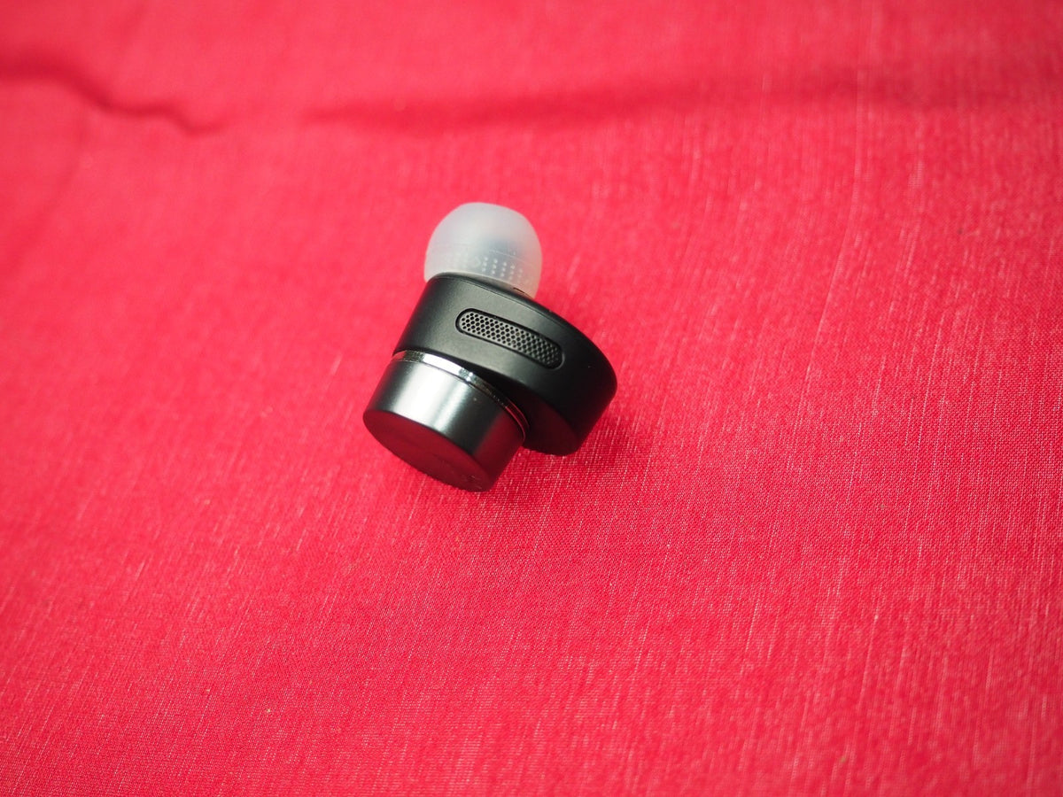 Bowers & Wilkins Pi7 Left  Bluetooth Earbud Only & Working