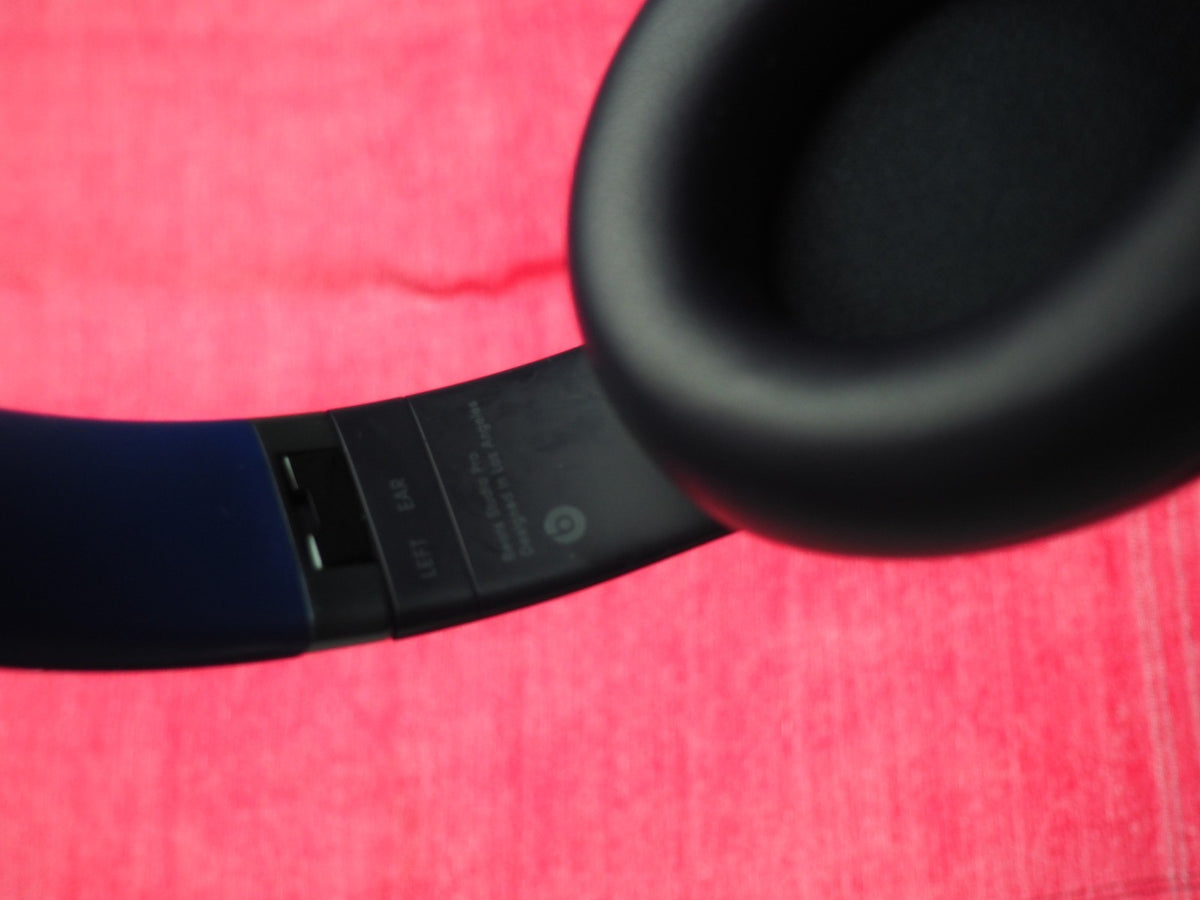 Beats Studio Pro Blue Bluetooth Headphones & Working