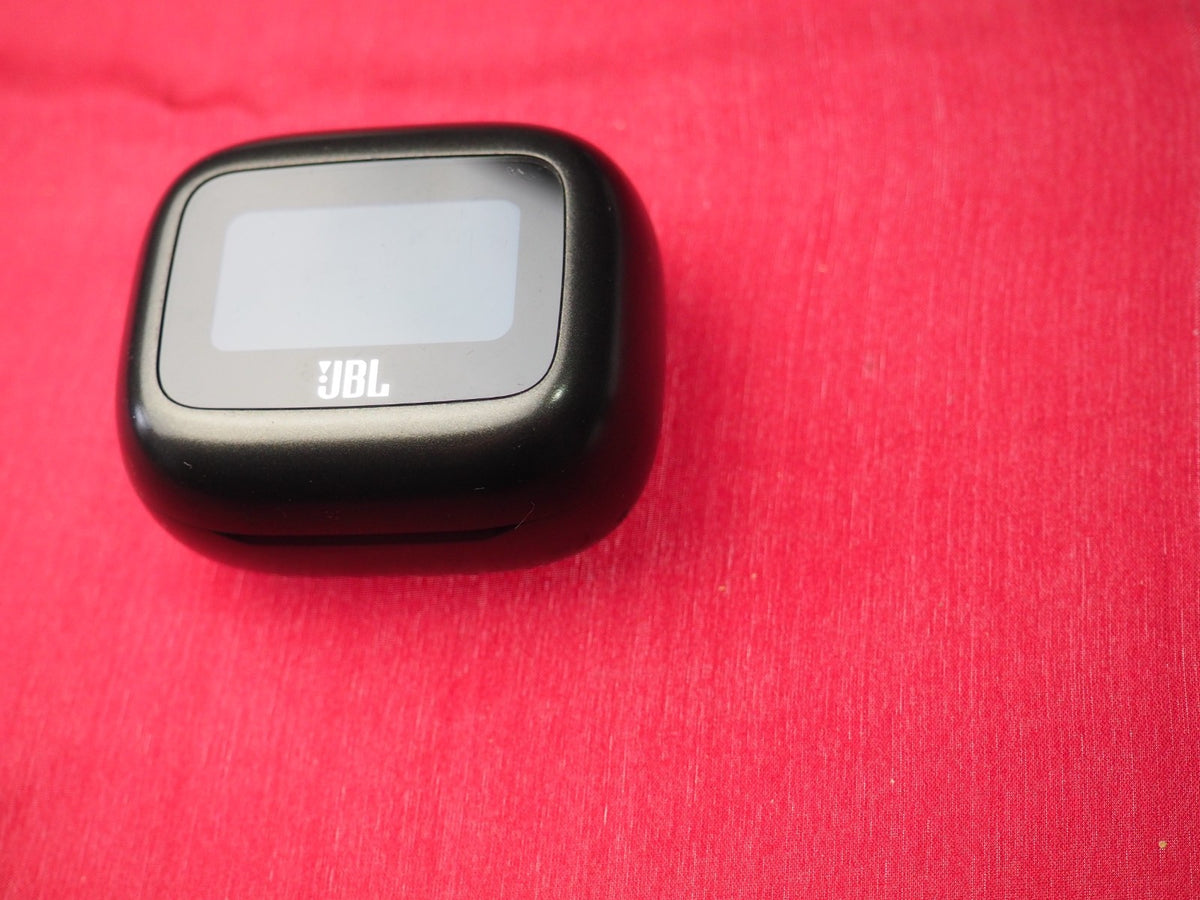 JBL Live Beam 3 Case Only & Working Only when plugged in