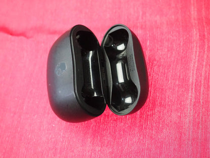 Skullcandy Rail Charging Case  Only & Working