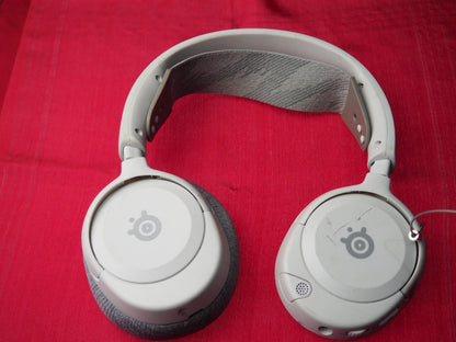Steelseries Arctis Nova 1 Wired Headset Missing one Earpad