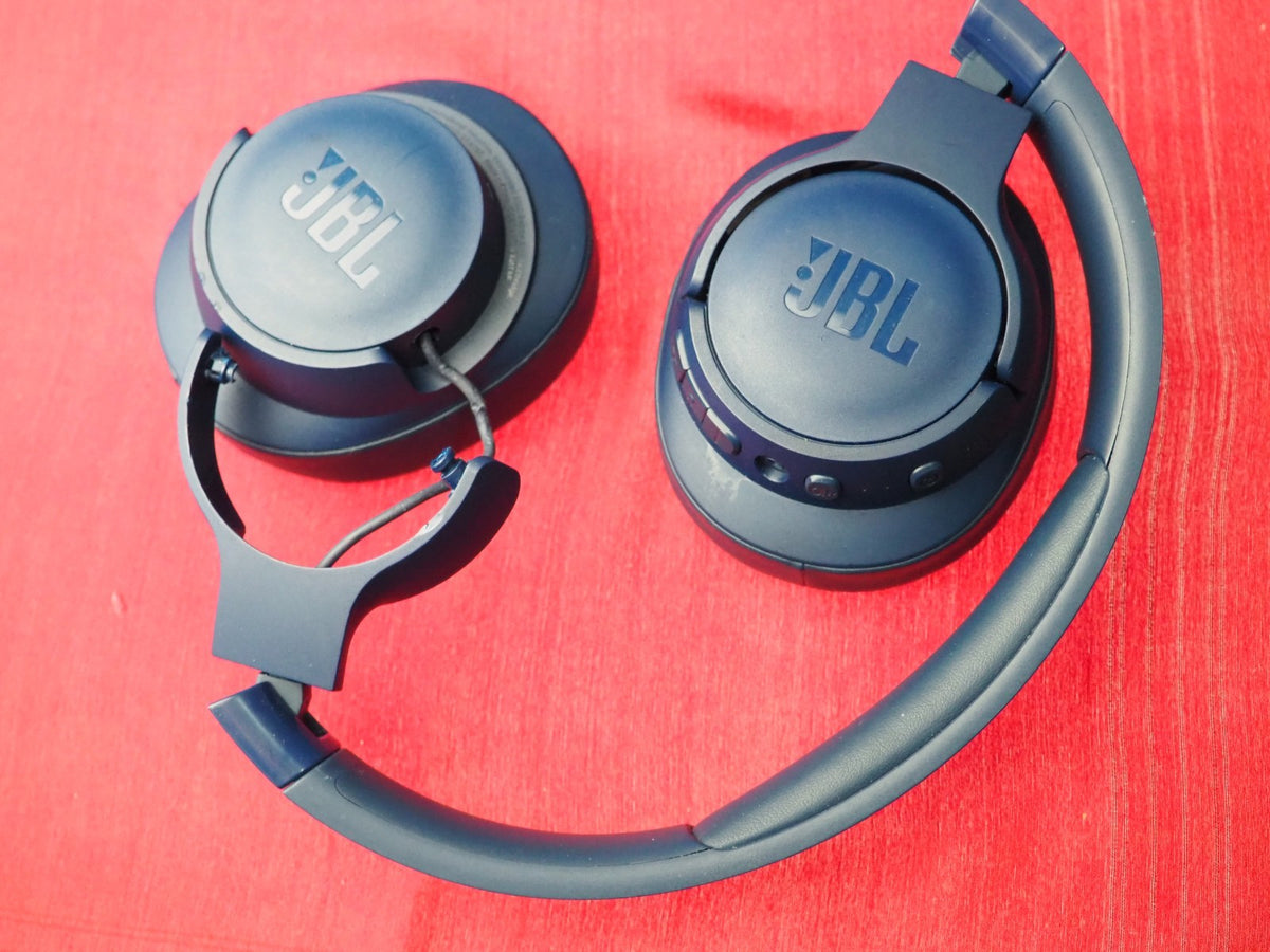 JBL Tune 770 Bluetooth Headphones Working But Snapped