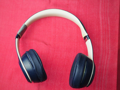 Beats Solo 3 Bluetooth Headphones Working But Damaged