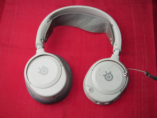 Steelseries Arctis Nova 1 Wired Headset Missing one Earpad
