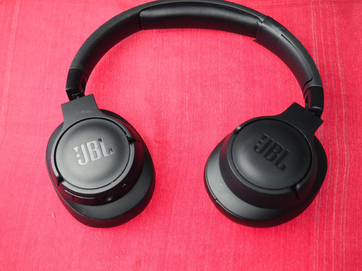 JBL Tune 720 Bluetooth Headphones