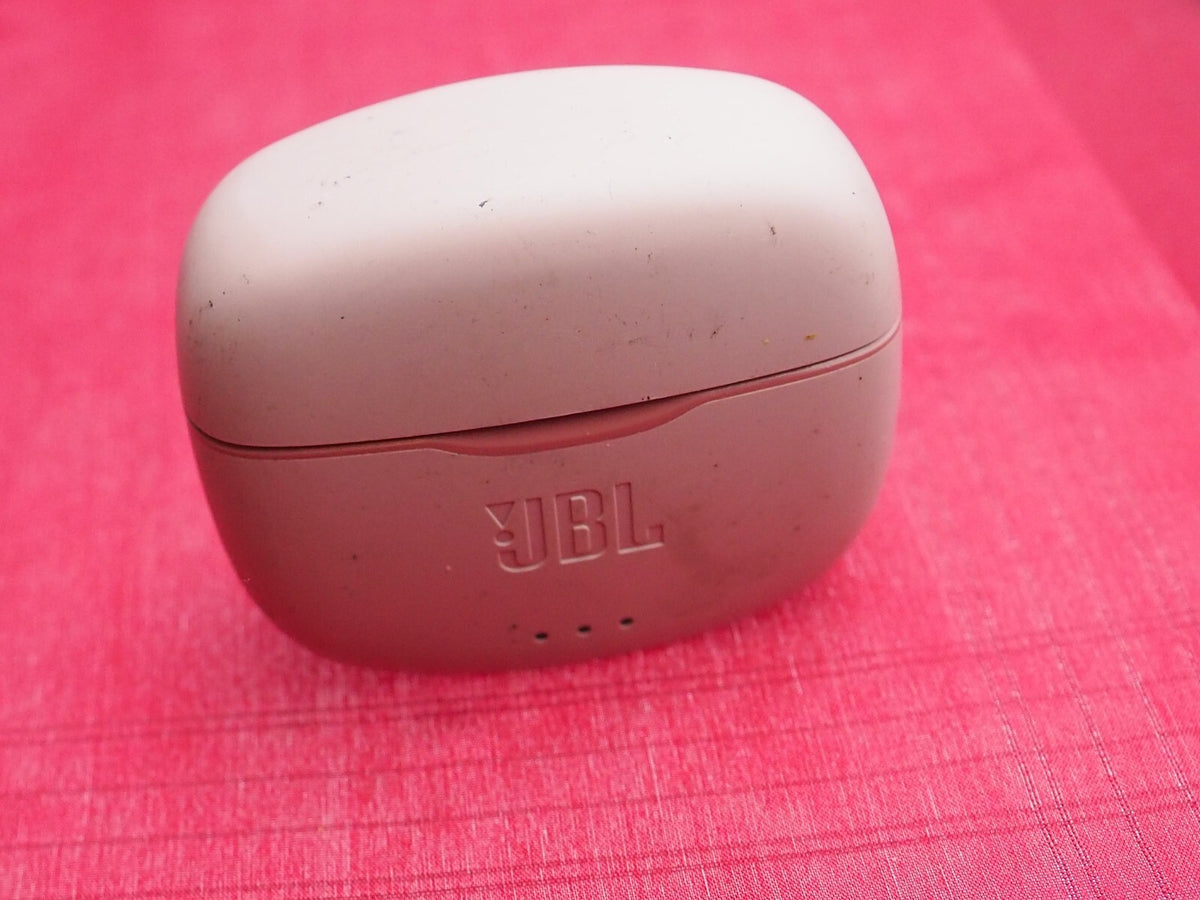 Jbl Tune 215 Earbuds Case Only & Working