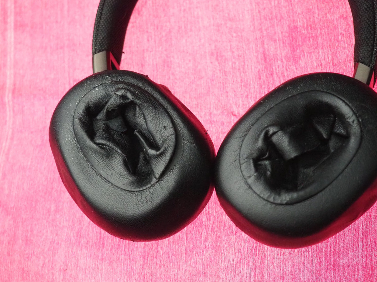 JBL Live 650BT Bluetooth Headphones