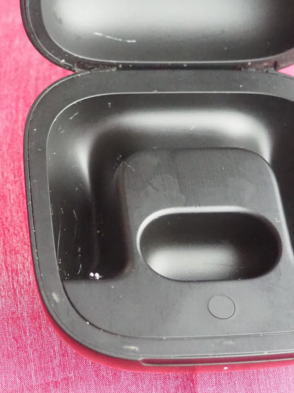 Genuine Powerbeats Pro A2078 Case Only & Working