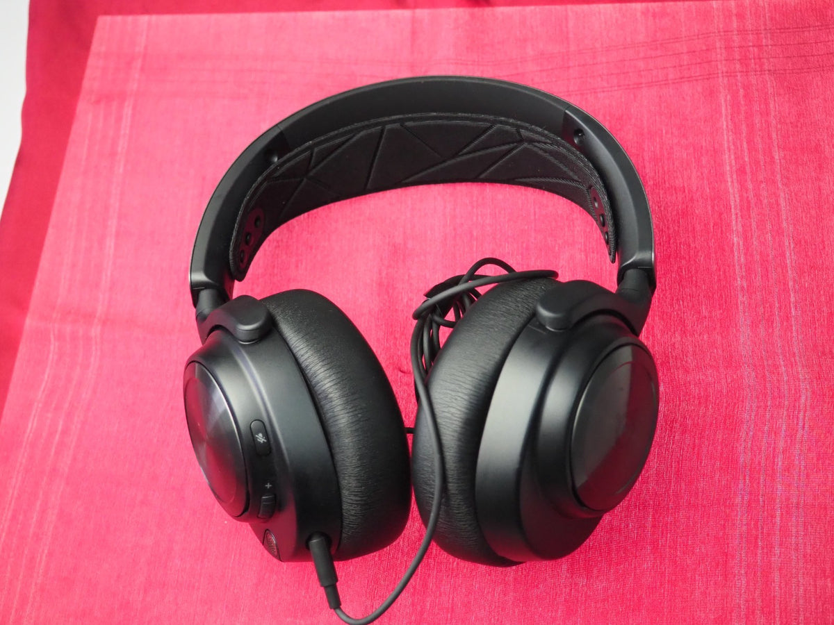 SteelSeries Arctis Nova Pro for Xbox Bluetooth Headphones ONLY PS5