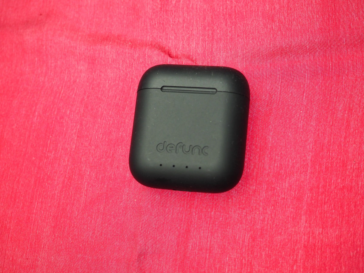 Defunc True Go Slim Charging Case Only & Working
