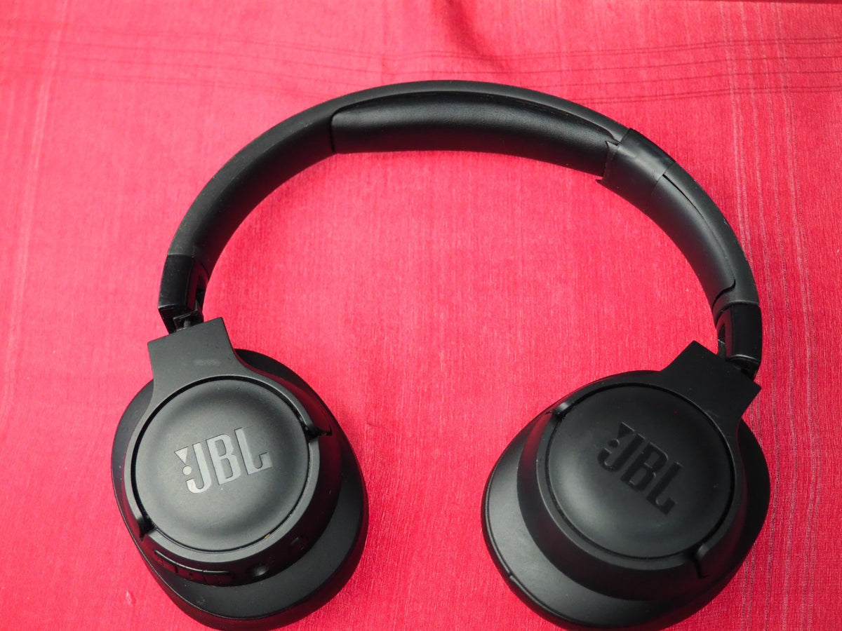 JBL Tune 720 Bluetooth Headphones