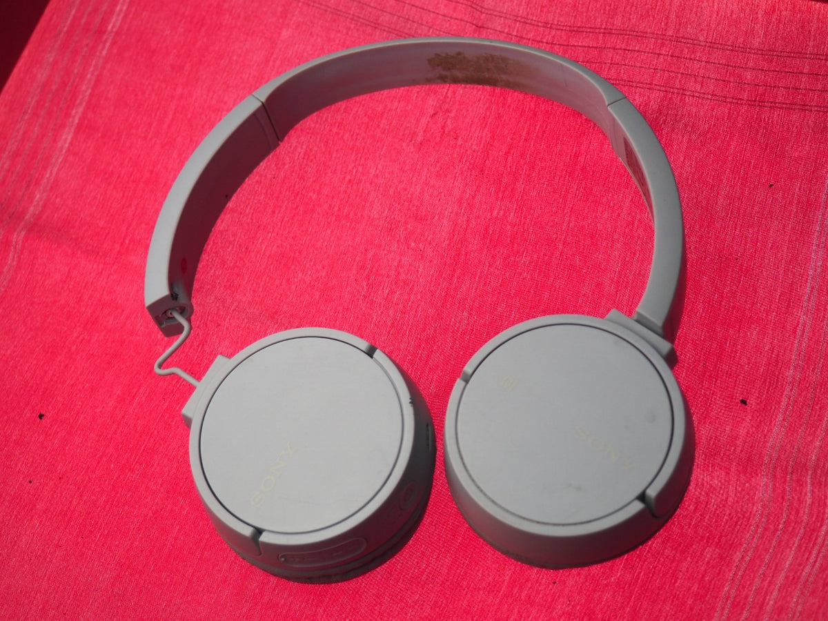 Sony CH500 Bluetooth Headphones & Fully Working But Snapped