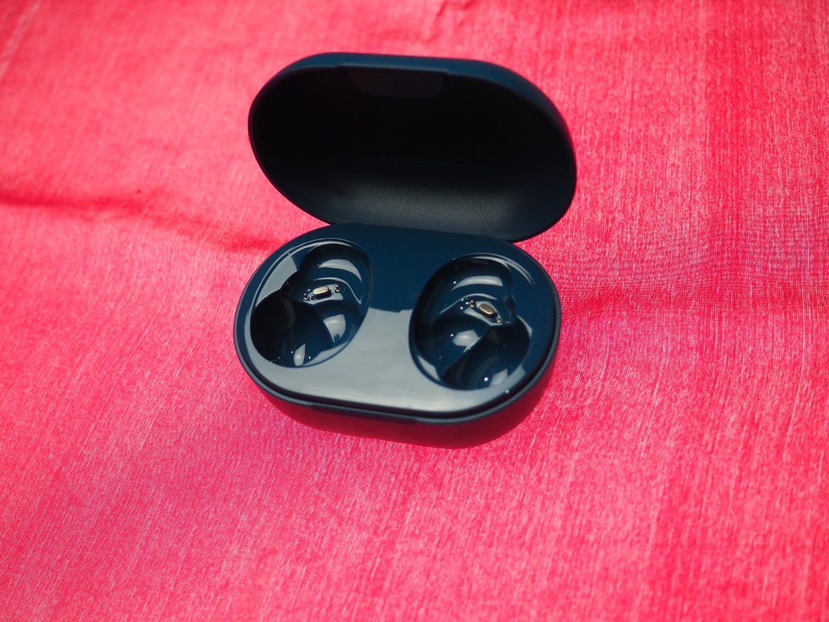 New Bose Quietcomfort Charging Case Only & Working