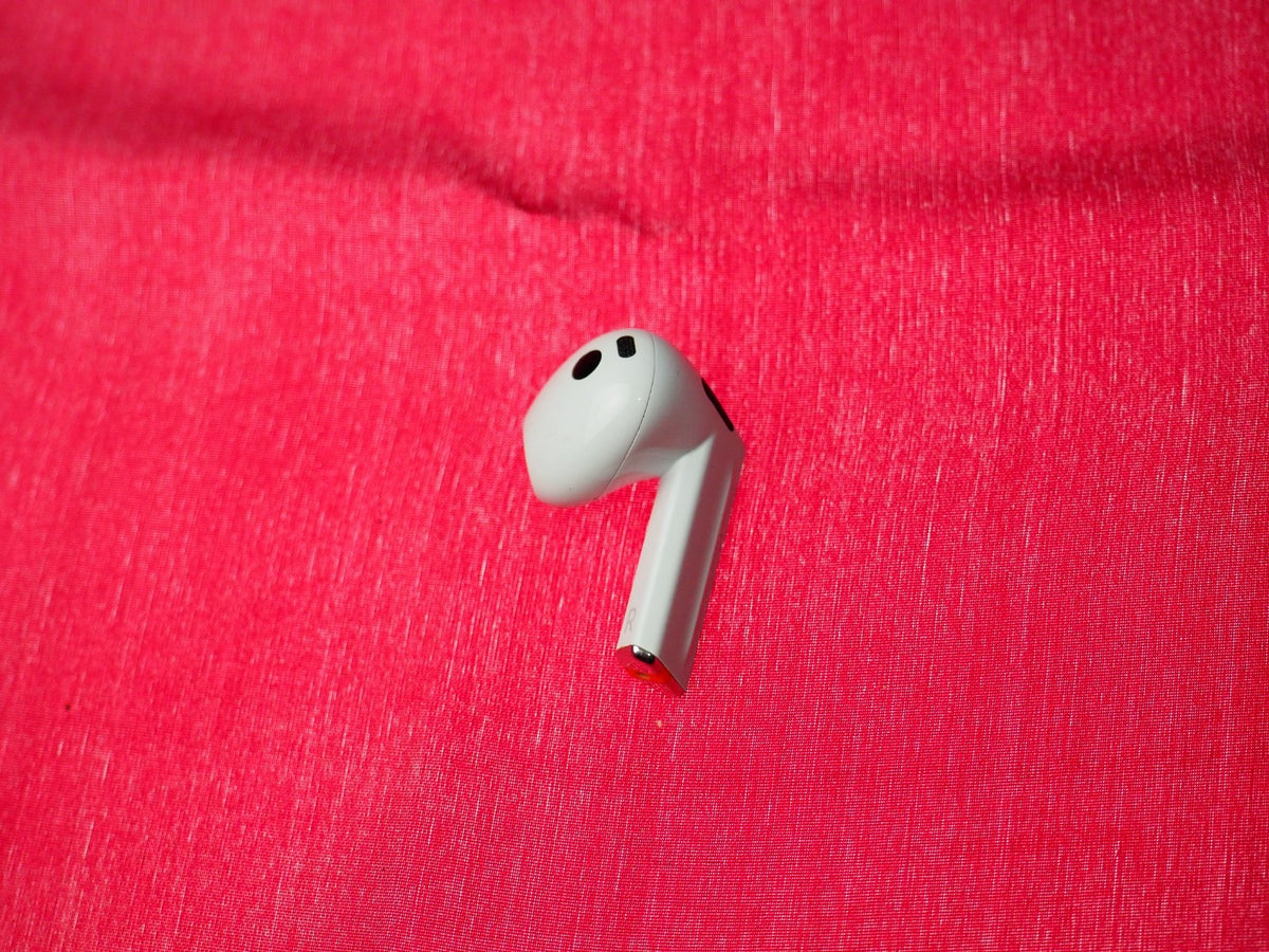 Samsung Galaxy Buds 3 Pro  Bluetooth Earbud Only & Working