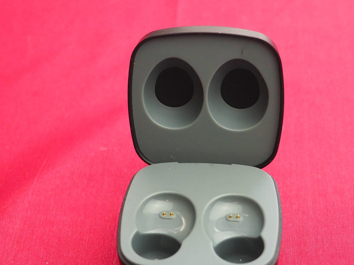 Motorola Verve Buds 100 Case Only & Working