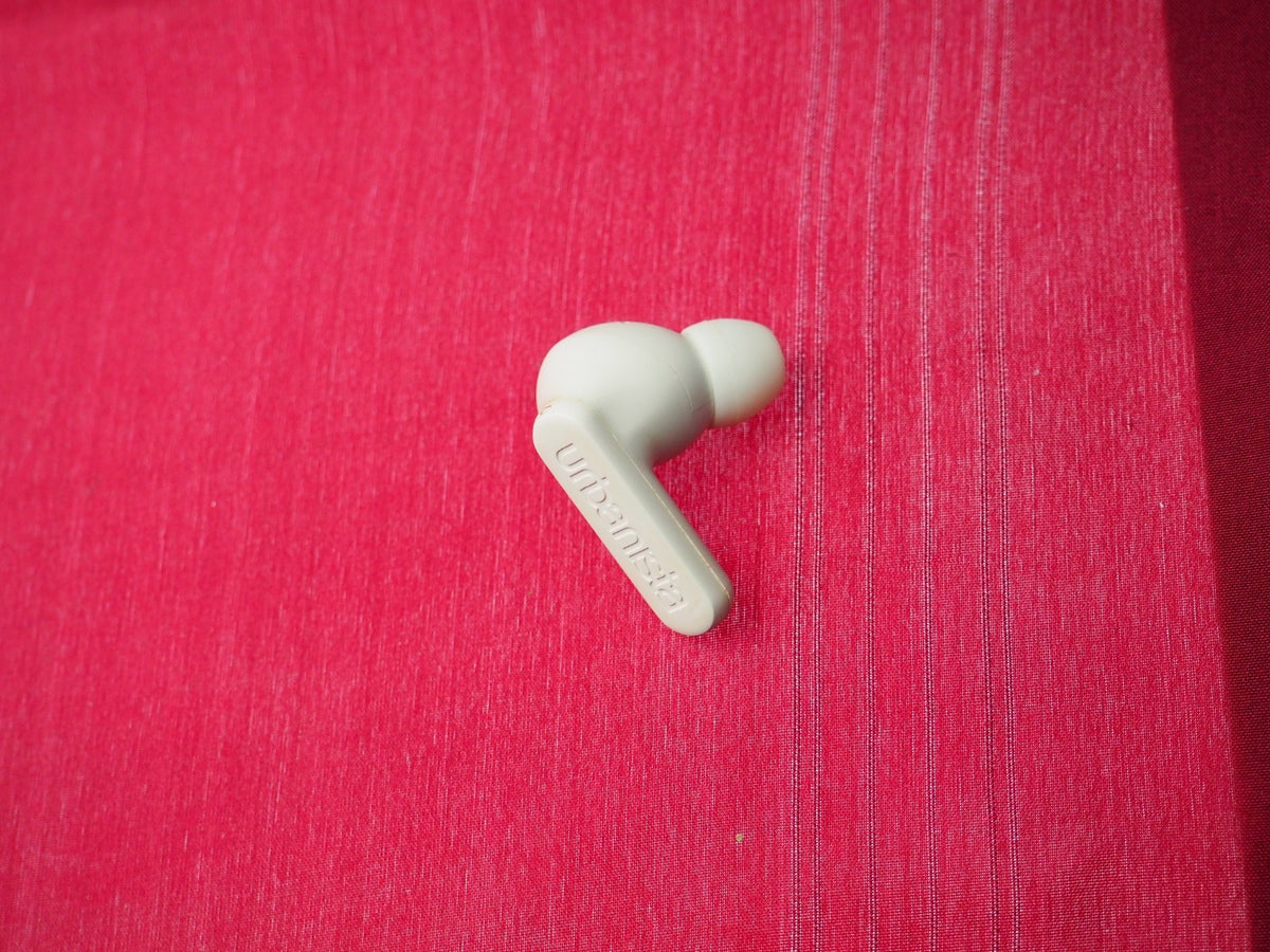 Urbanista Phoenix Right Bluetooth Earbud Only & Working