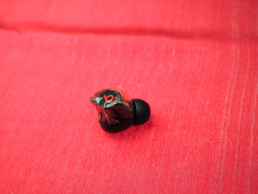 Beats Fit Pro Right Earbud Only & Working But damaged