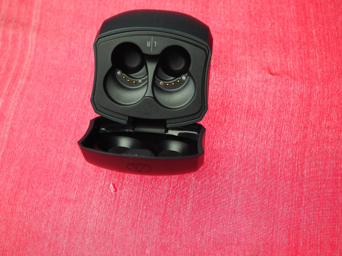 Audio Technica ATH-CK550TW Case Only & Working