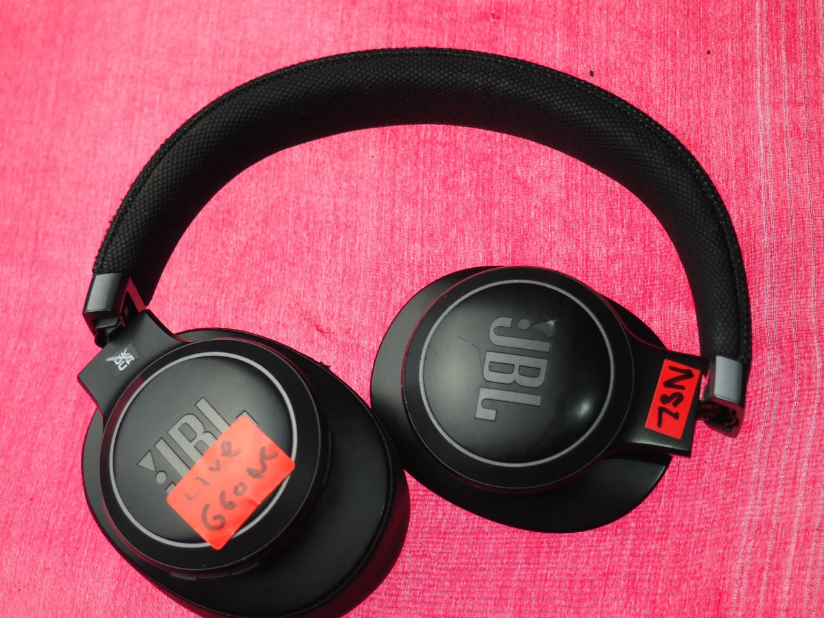 Jbl Live 660 Bluetooth Headphones No Sound Left & Snapped