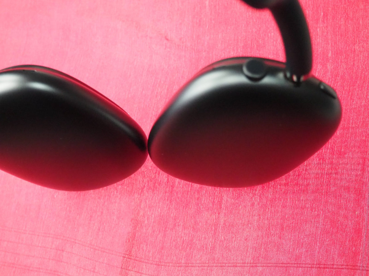 Genuine Apple Max A2096 Bluetooth Headphones Not Working No Power