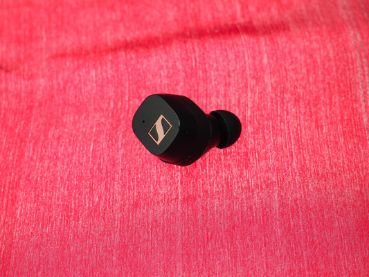 Sennheiser Sport Right  Bluetooth Earbud Only & Working