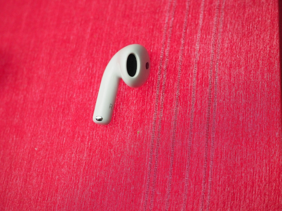 Genuine Apple Airpods 4 (A3050) Right Bud Only & Working