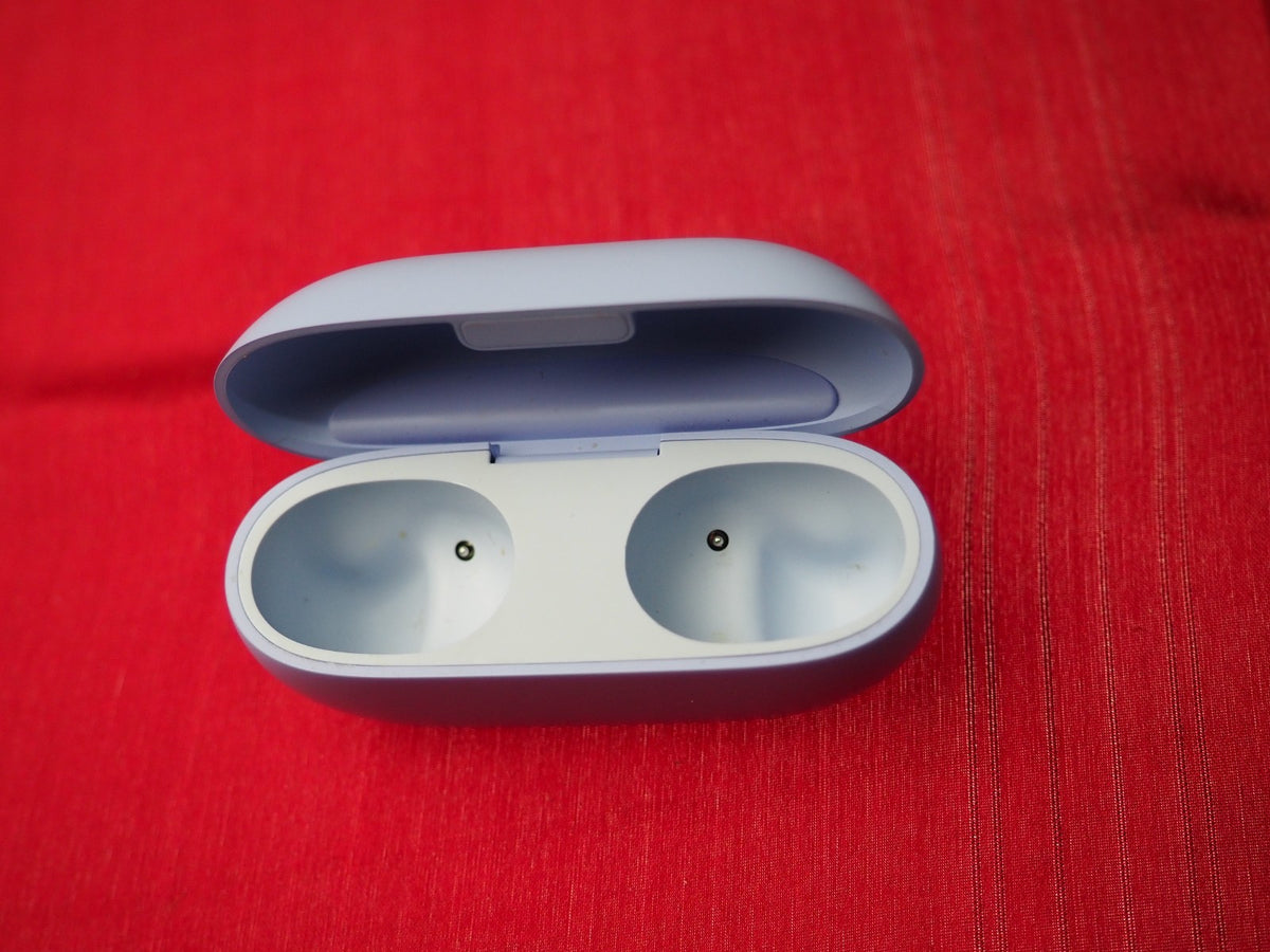 Genuine Beats Solo Charging Case Only & Working