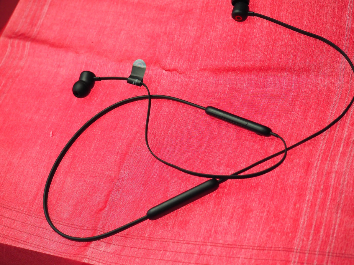 Beats Flex Bluetooth Earbuds Only & Working