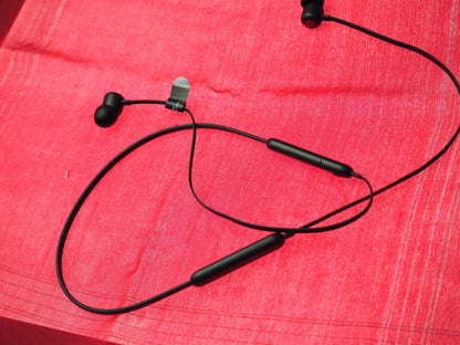 Beats Flex Bluetooth Earbuds Only & Working