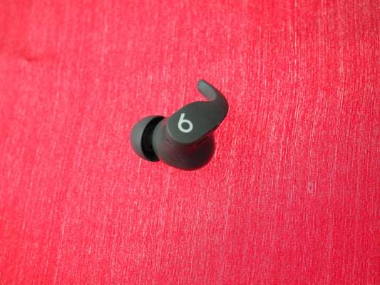 Beats Fit Pro Left Earbud Only & Working But damaged