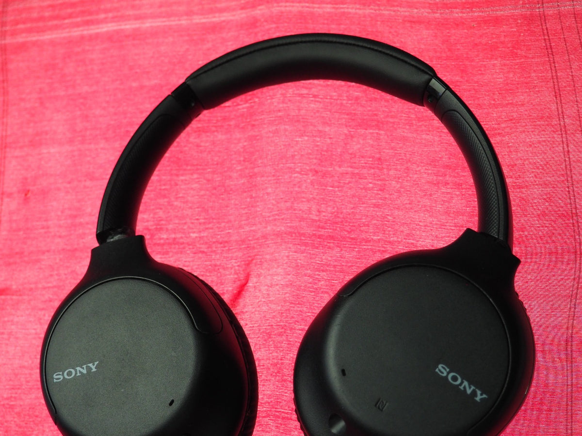 Sony CH-710 Bluetooth Headphones & Working But Snapped