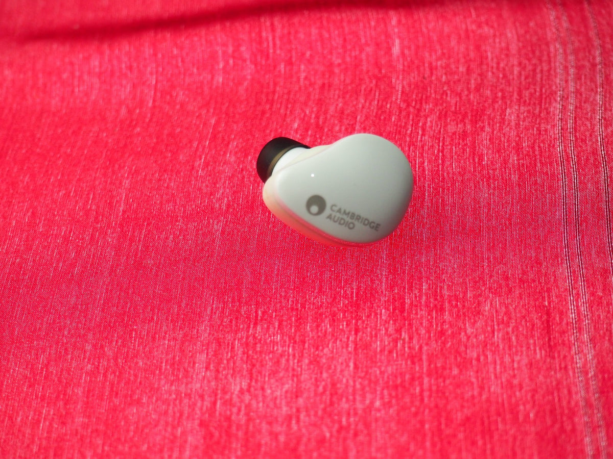 Cambridge Audio Mellomania Touch Left Bluetooth Earbud Only & Working