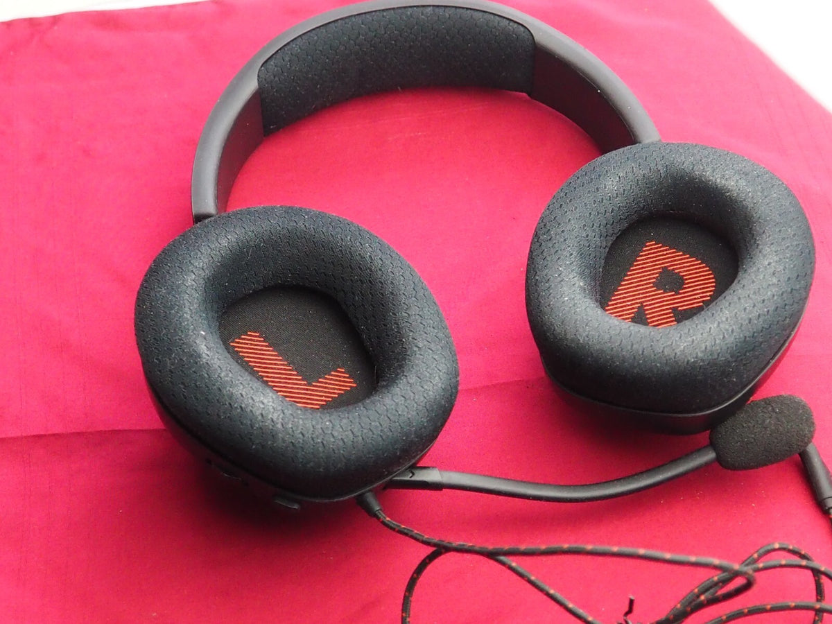 JBL Qauntum 100 Wired Headphones