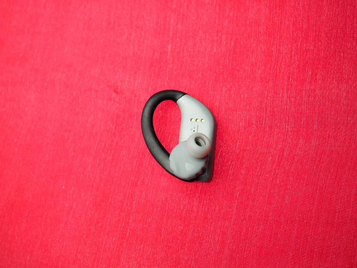 JBL Endurance Peak 1 Left Earbud Only & Working