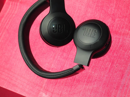 JBL C45BT Bluetooth Headphones & Fully Working But Snapped