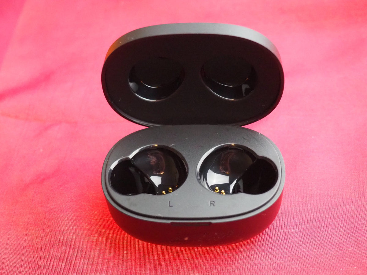 Belkin Soundform Bolt Case  Only & Working