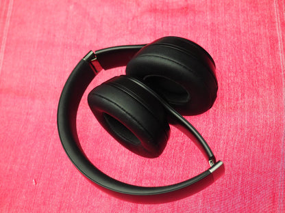 Beats Solo 4 Bluetooth Headphones & NOT Working