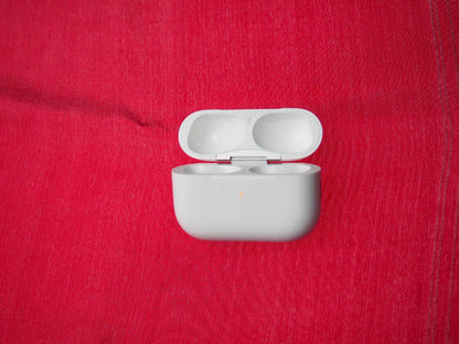 Genuine Apple AirPods Pro 2 (A2968) USB-C Charging Case Only & Working