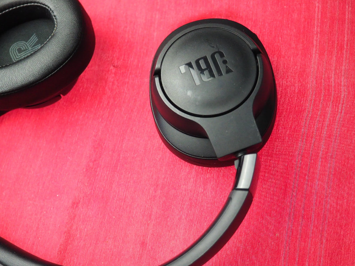 JBL Tune 770 Black Bluetooth Headphones