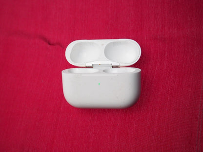 Genuine Apple Pro 1 (A2190) Charging Case Only & Working